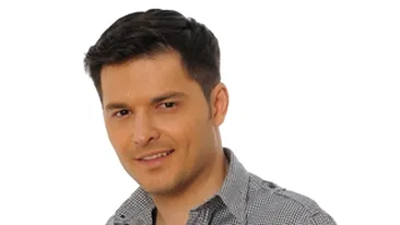 Varciu isi face iubita mireasa