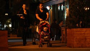 Căşuneanu Jr. s-a schimbat TOTAL! Fabulosul Costeluş întreţine armonia în căsnicie cu vin roşu şi…