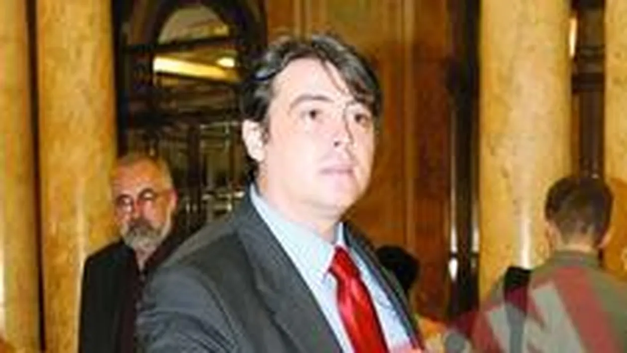 Cioroianu a ramas cu butonii de la Condoleezza