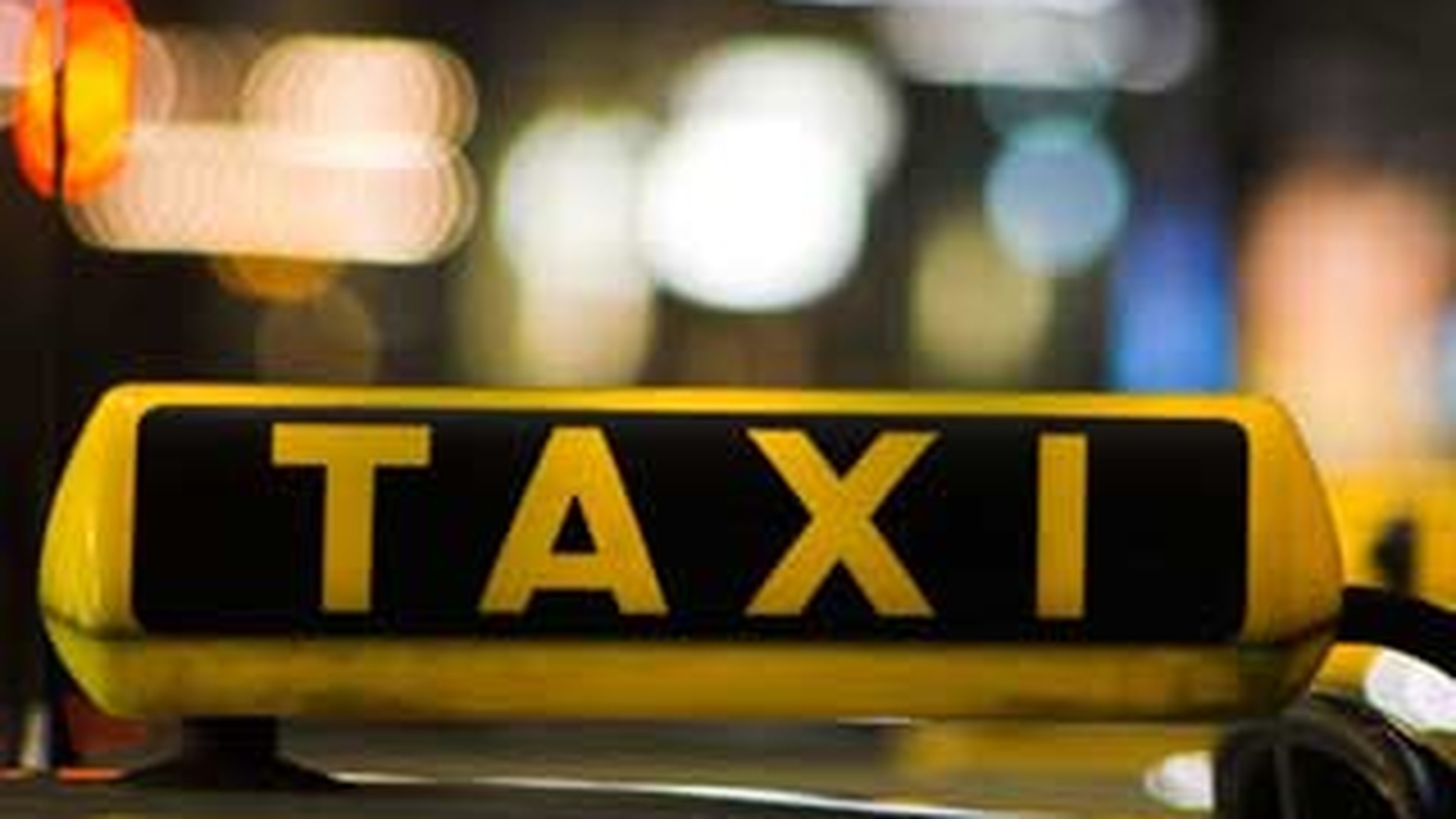 Soferii de taxi din Cluj ar putea ramane fara autorizatie sau permis auto daca asculta manele sau mananca seminte!