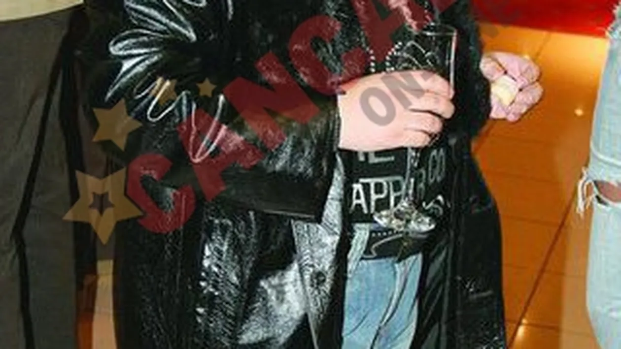 Adi Minune bea sampanie de furat?