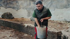 Un român plecat la muncă în străinătate se revoltă: „Suntem sclavii Europei!”