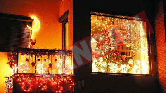 Decoreaza casele cu luminite si ghirlande de Craciun
