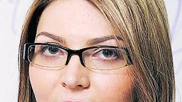 Cum trebuie sa te pensezi ca sa ai sprancenele simetrice