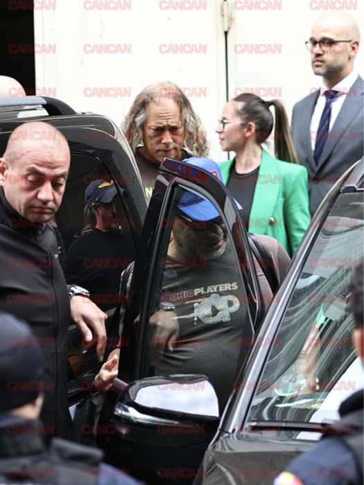 Membrii trupei Metallica au plecat spre concertul de pe Arena Națională! Cum au fost așteptați la ieșirea din hotel