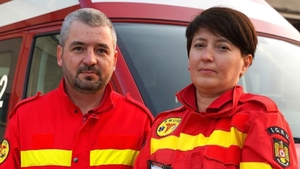 Povestea fabuloasă a doi soți voluntari pe SMURD: ”Cu cât se plătește?” / ”Avem afacerea noastră!”
