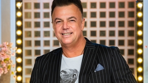 Cum se înțelege acum Adrian Enache cu fosta sa soție, Corina. Cei doi au divorțat în urmă cu 13 ani