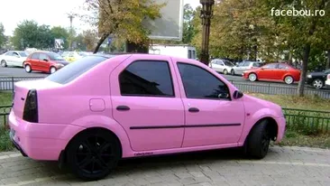 Cea mai smechera pitipoanca din Bucuresti! Si-a luat Logan in leasing si l-a tunat intr-un mare fel - Vezi cum arata o Dacia Barbie