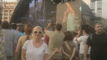 Jojo isi lasa bebelusul acasa cu mama si cu soacra si merge cu sotul la mare, in Bulgaria, la un festival rock!