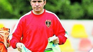 Hagi si-a sarbatorit ziua de nastere la masa cu elevii lui