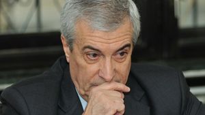 Călin Popescu Tăriceanu, păcălit de un samsar de maşini. Suma uriaşă pe care i-a trimis-o în schimbul unor poze