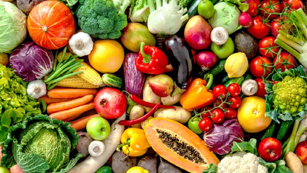 Anunț important din partea specialiștilor. Ce legume și fructe trebuie să mănânci, dacă ai coronavirus