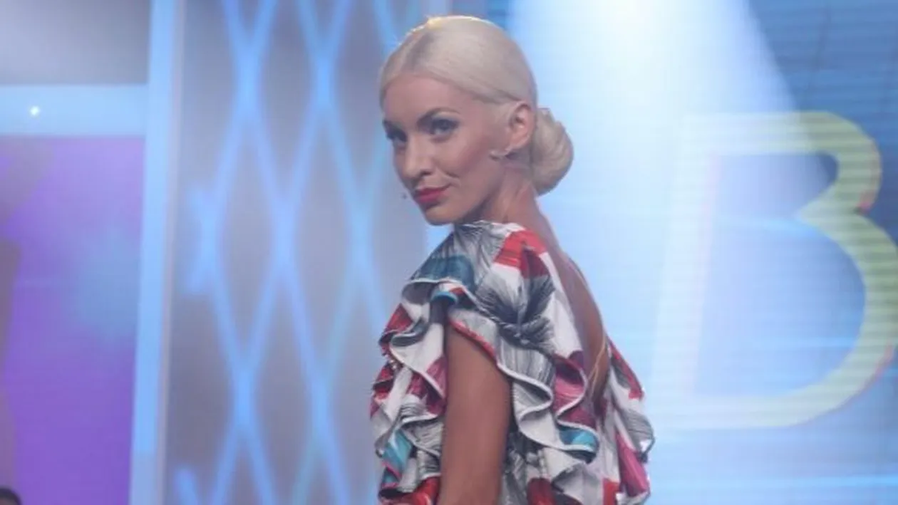 ALINA, fosta concurentă de la „Bravo, ai stil!“ le-a făcut fanilor o surpriză şi le-a arătat o imagine de colecţie. Era gravidă în opt luni şi...