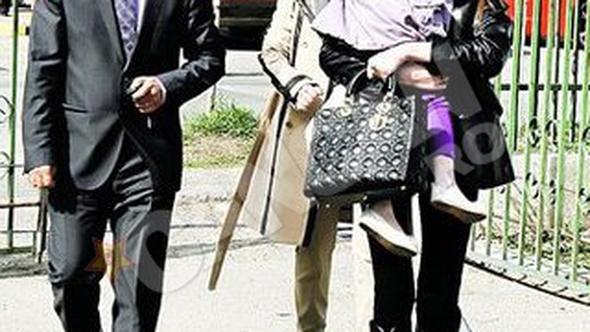 Avocatul lui Moni, acuzat de violare de domiciliu