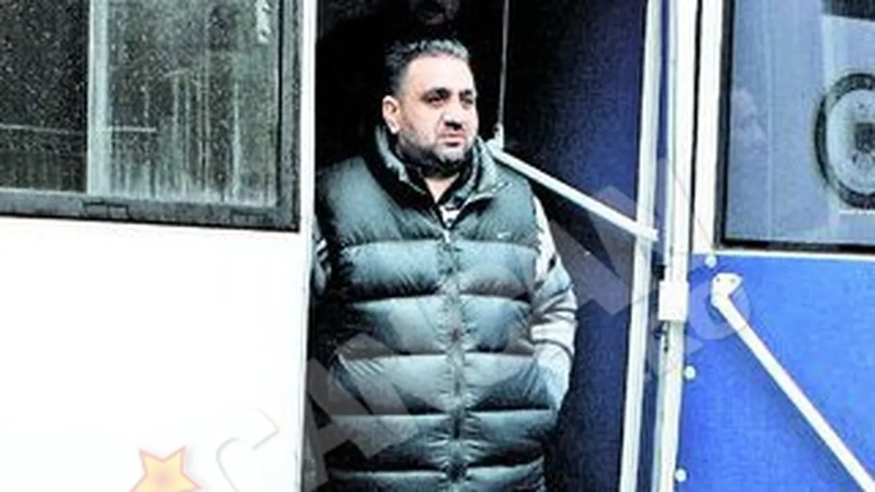 Bercea Mondial a fost operat de fata cu un gardian de la penitenciar! Interventia a decurs foarte bine!