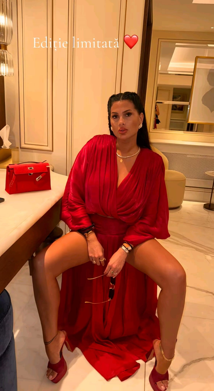 Cum arată Roxana Dobre la nunta lui Dani Stoian/ Sursa foto: Social media