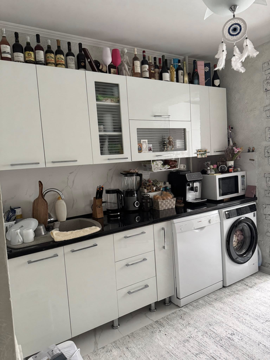 Cum arată apartamentul Iulianei Beregoi din Orhei pe care părinții ei l-au scos la vânzare. Are 2 camere și 55 de metri pătrați