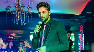 Pe Connect-R l-au prins zorii zilei cu semne suspecte pe prohab! Cum a reusit artistul sa se faca de rasul lumii PE SCENA