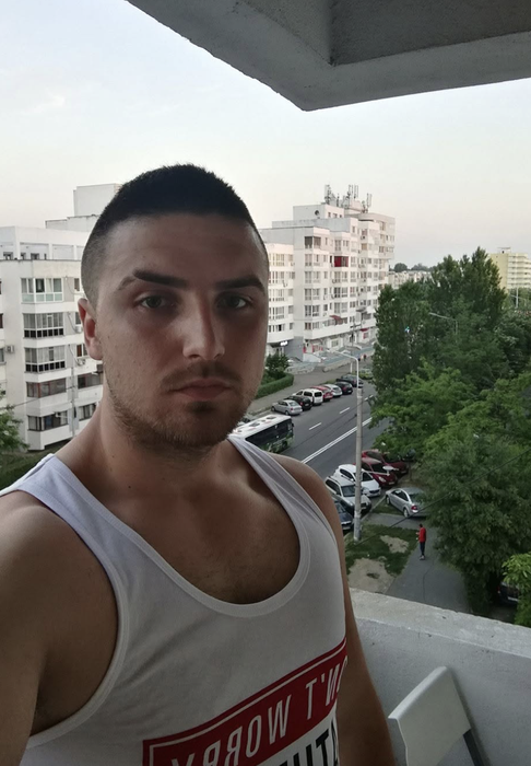 Îl recunoști? Așa arăta în 2014. Este unul dintre cei mai controversați concurenți din actualul sezon Insula Iubirii