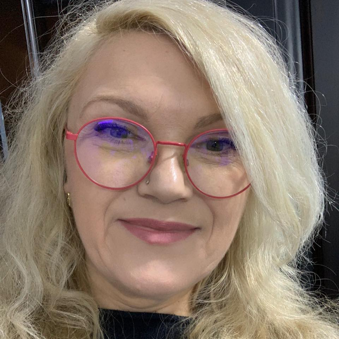 Îţi mai aminteşti de Mari Jeanne Ion? Cum arată şi ce a ajuns să facă acum jurnalista răpită în Irak