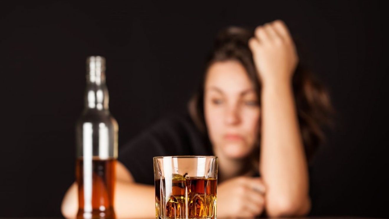 Pandemia de coronavirus a generat o creștere semnificativă a consumului de alcool! Vânzările au fost mai mari ca de Revelion