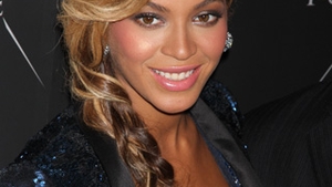 Beyonce o regreta pe Etta James! "Sunt atat de norocoasa ca am avut sansa sa intalnesc o astfel de regina"