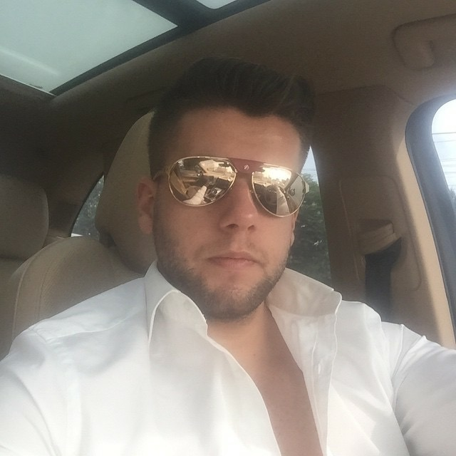 ”Sexy-prințișorul” PIC se însoară!