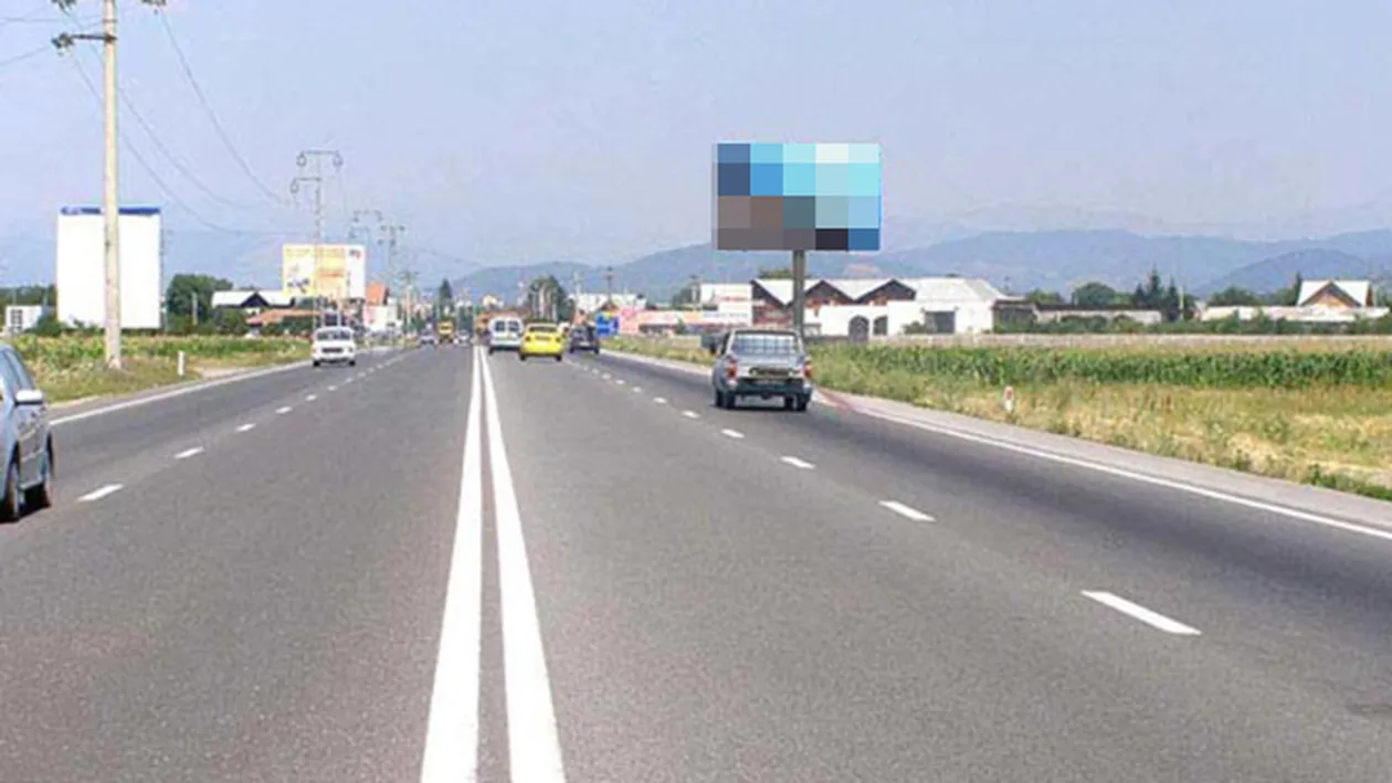 S-a întâmplat astăzi pe DN1! O maşină a Poliţiei Sibiu a ars în totalitate