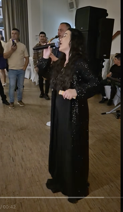 De nerecunoscut! Carmen de la Sălciua, schimbare radicală. Puțini își dau seama că e chiar ea