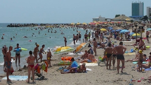 Tragedie în această după-amiază pe plaja din Neptun! Ce a păţit un poliţist din Capitală