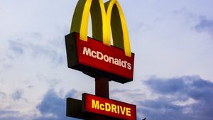 De ce sunt revoltați angajații de la McDonald’s. Ce le fac clienții care le trec pragul pentru un burger