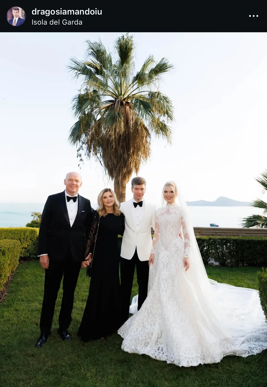 Denise Pavăl a fost prezentă la nunta fiicei sale, Karina Pavăl, cu Dragoș Iamandoiu. sursă - social media.