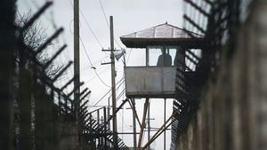 Un deţinut s-a spânzurat în penitenciar! Avea doar 24 de ani! Detalii ingrozitoare despre socantul caz