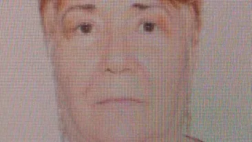 Tu o cunoști? Această femeie a fost găsită după un an de la dispariție, îngropată în curtea propriei case