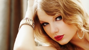Taylor Swift şi-a reluat viaţa sentimentală! Uite cu cine s-a cuplat frumoasa blondină! Crezi că se potrivesc?