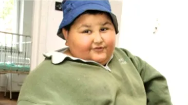 Cum arată acum Gabriel, băiețelul din Botoșani, care la vârsta de 7 ani avea 100 de kilograme