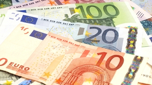  Ce se întâmplă marţi cu moneda euro. Dolarul a...