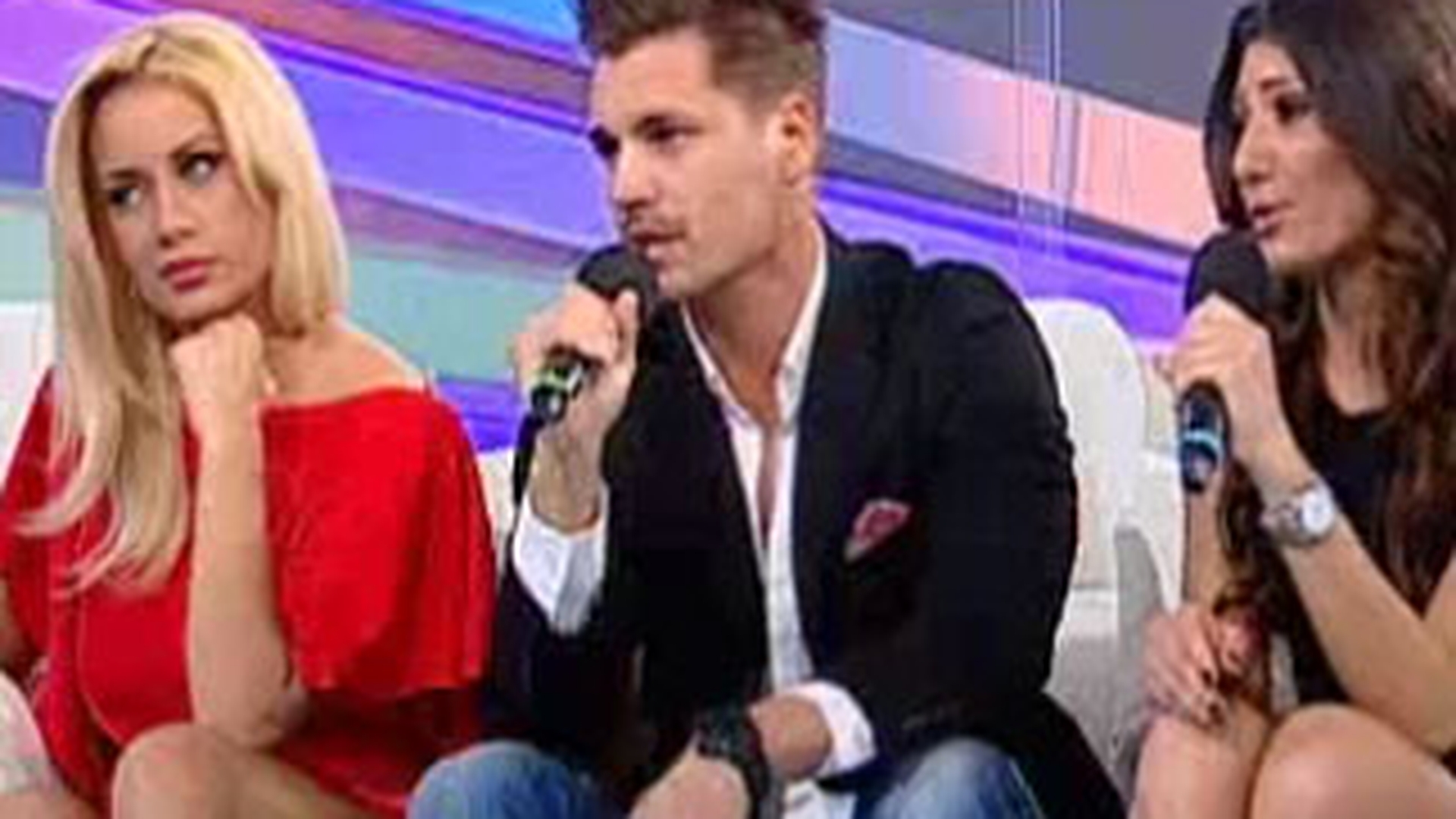 Între două nu te plouă, dar poate că nu-ţi e bine! Sergiu Barboni e disputat de bruneta Mihaela şi Simona Traşcă!