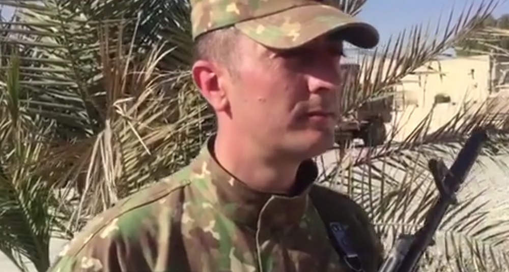 Militarul-erou luptă în Afganistan ca să își trateze fiul grav bolnav! Darius are trei ani: „Noi nu am auzit vocea lui niciodată”