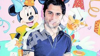 Fotbalistul si-a deschis teren de joaca pentru copii! Dica "a batut palma" cu Mickey Mouse