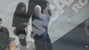 “Nefasta” are de ce să fie geloasă! Cabral a fost filmat în timp ce îmbrăţişa o tânără necunoscută