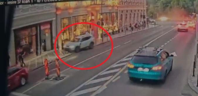 Accident tragic în Brașov: o mașină a intrat în plin în pietonii de pe trotuar. Două persoane au murit