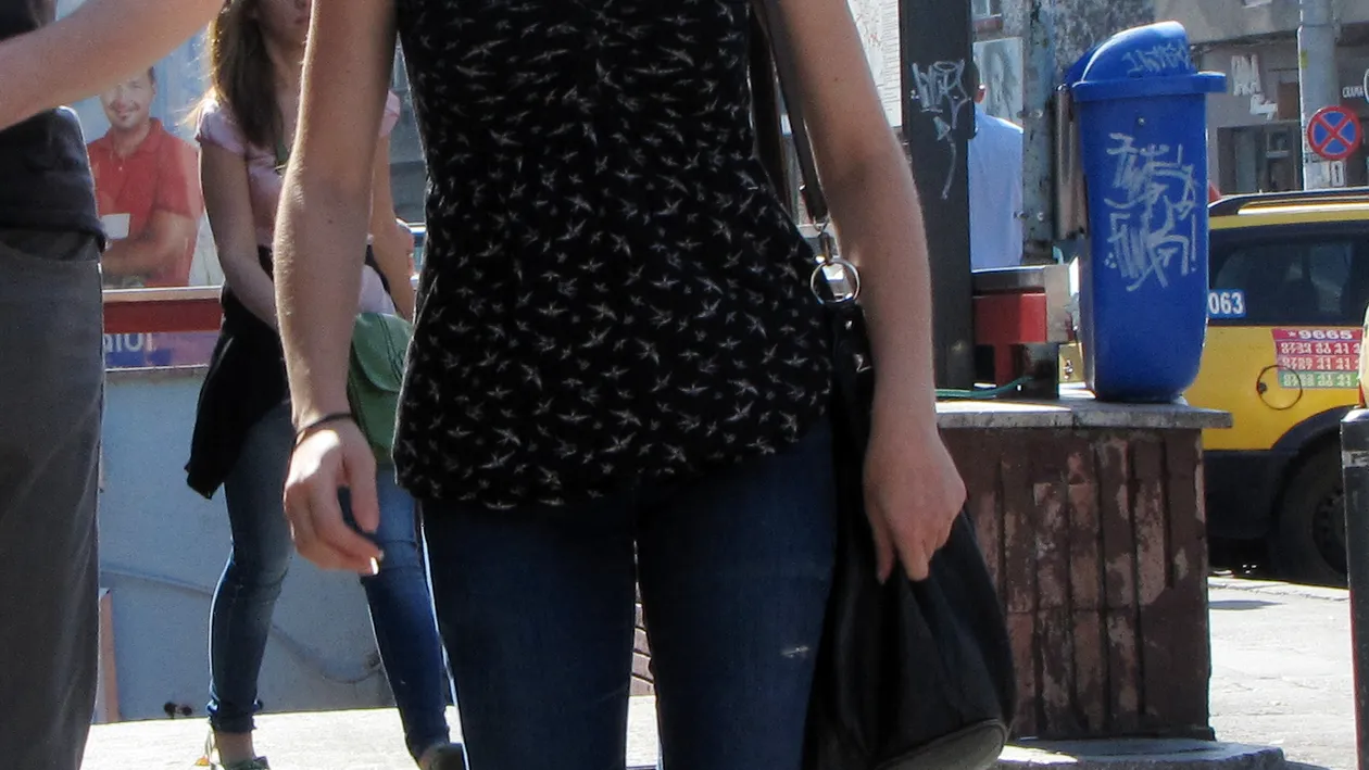 A intrat la fara taxa la ASE, dar a ramas cu restante! Vezi aici cum s-a descurcat eleva criminala in sesiune!