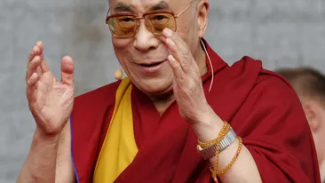 Dalai Lama a comentat divorţul dintre Angelina Jolie şi Brad Pitt. Ce a declarat liderul spiritual tibetan:,,Cred că...‘’