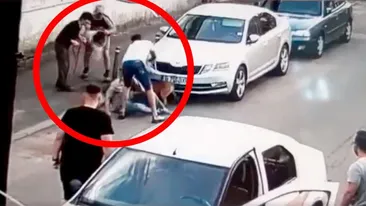 Imagini sfâșietoare în București! O doctoriță și cățelul ei, atacați în plină stradă de un Amstaff de luptă fără zgardă și botniță