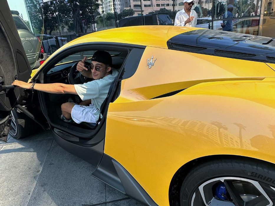 Albert are o pasiune pentru mașinile valoroase (Foto: Instagram)