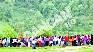 Pregatiri la foc automat pentru yoghinii care vin la Herculane. 10.000 de snitele din soia, zilnic, pentru MISA