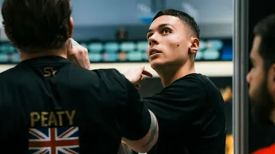 David Popovici, bun de plată! Campionul olimpic a pariat și a rămas dator peste noapte. „Nu a vrut și am insistat!”. Cui îi datorează bani