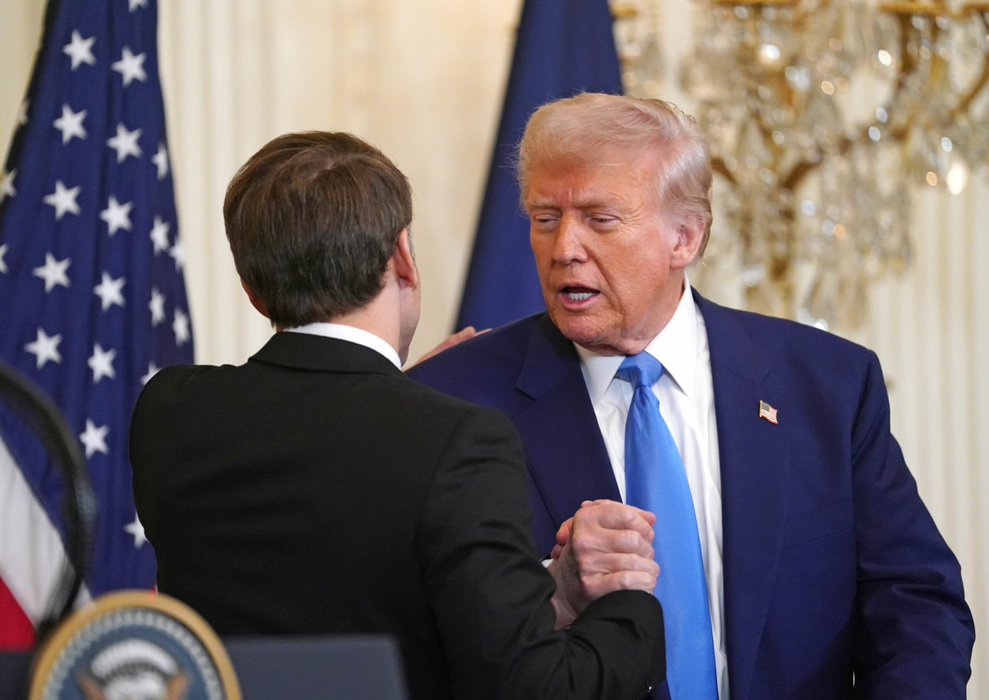 Donald Trump şi președinte francez Emmanuel Macron-sursă foto: hepta