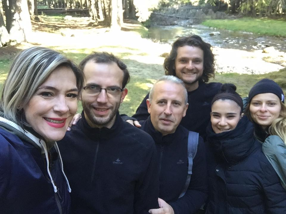 Cum a apărut îmbrăcată Roxana Ciuhulescu cu doar câteva ore înainte de nuntă: “Direct în rochie de mireasă”. Azi se căsătorește cu tatăl copilului ei, Silviu Bulugioiu
